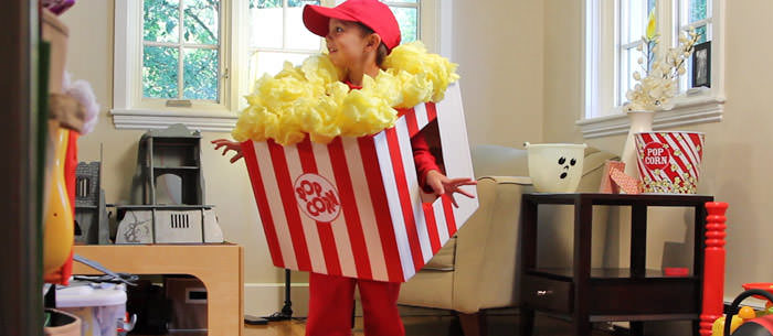 enfant déguisé en popcorn